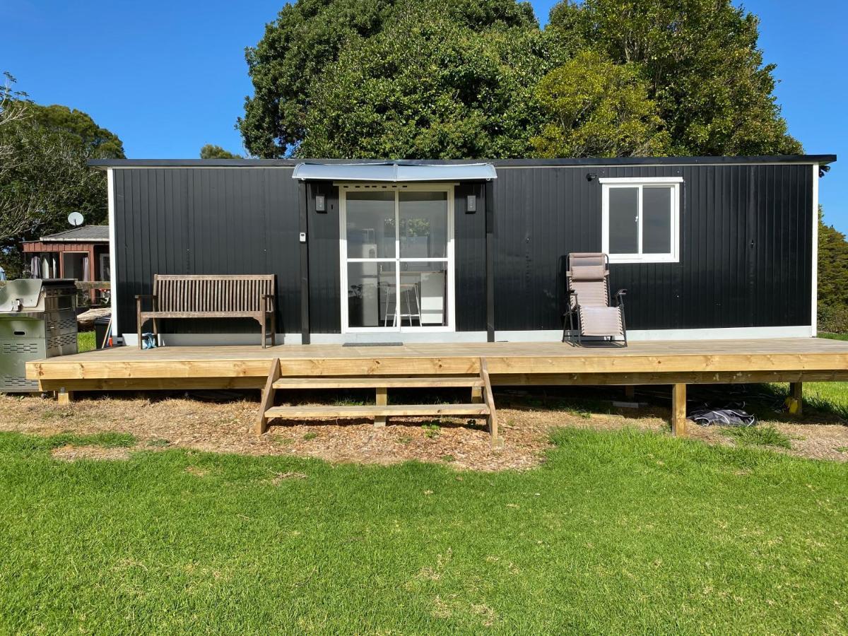 Cosy Cabin To Stay Even Better Than Glamping Pukekohe Eksteriør bilde